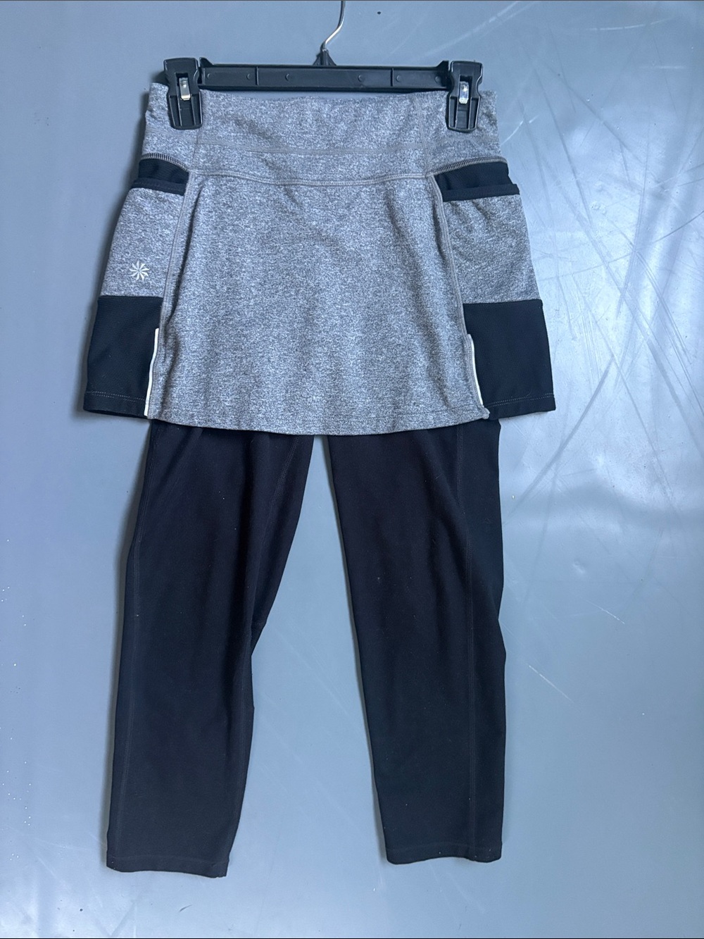 Athleta capris with attached skirt